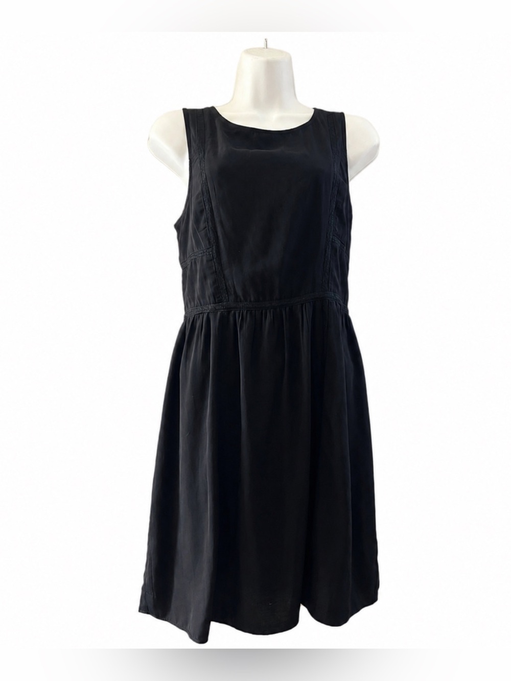 American Eagle Lace Back Fit and
Flare Sleeveless Mini Dress Black 10